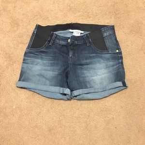 Maternity shorts